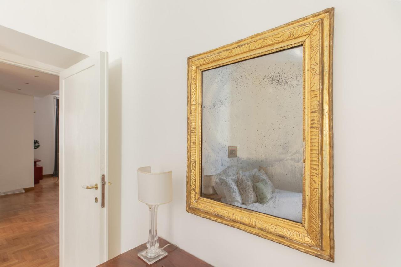 Iflat Red Roman Apartament Bagian luar foto