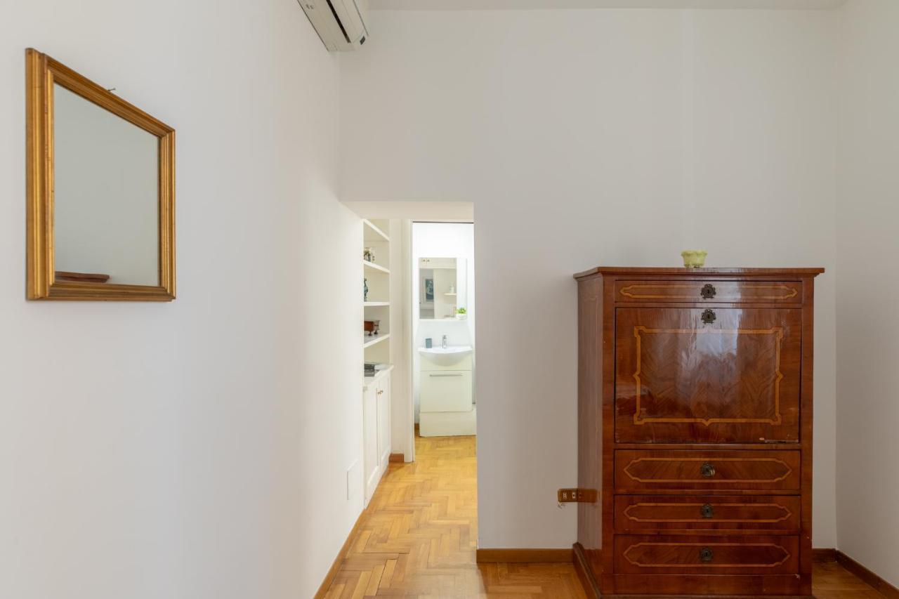 Iflat Red Roman Apartament Bagian luar foto